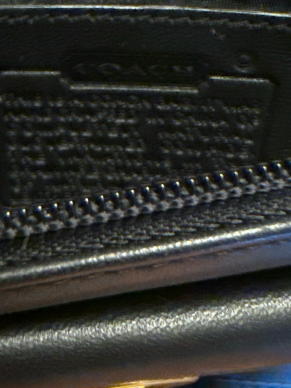 Vintage Coach Black Leather Turnlock Wristlet with GOLD hardware - Picture 6 of 9